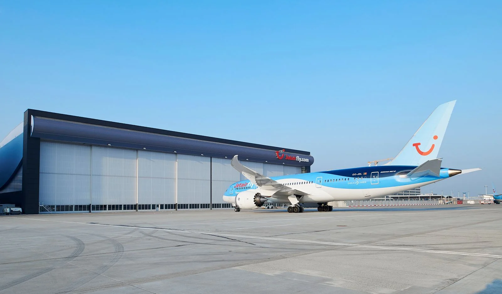 АЭРОАНГАРЬ ZAVENTEM